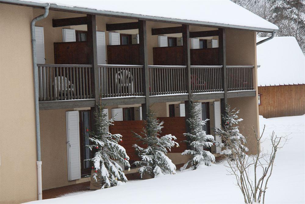 Auberge Les Clairmontelles Le Poizat Extérieur photo